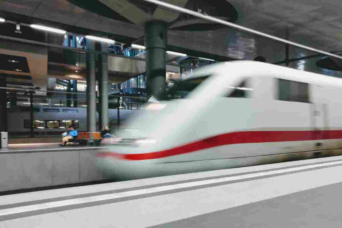 il-treno-europeo-veloce-quanto-un-aereo:-e-gia-operativo