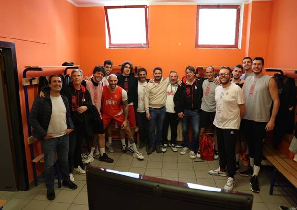 gianmarco-pozzecco-protagonista-al-team-building-del-legnano-basket-–-legnanonews