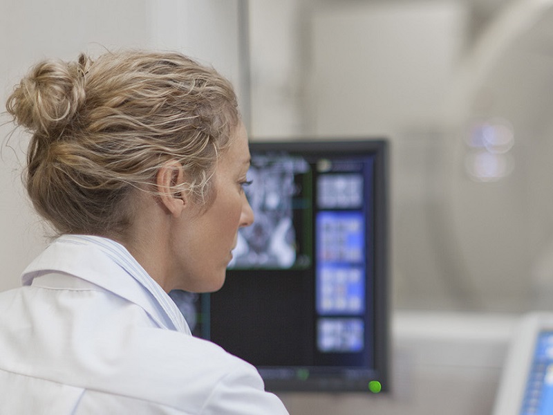 elisa,-tecnico-di-radiologia:-“non-ci-sono-solo-infermieri,-oss-e-medici-in-italia,-ma-anche-altre-professioni-sanitarie”.
