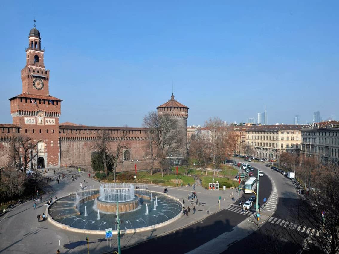 il-complesso-fortificato-di-milano-e-piu-grande-d'europa