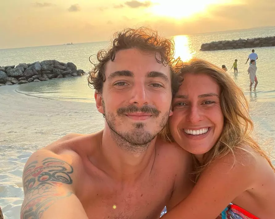 pecco-bagnaia,-chi-e-la-fidanzata-domizia-castagnini:-“non-ho-mai-pensato-una-vita-senza-di-lei”