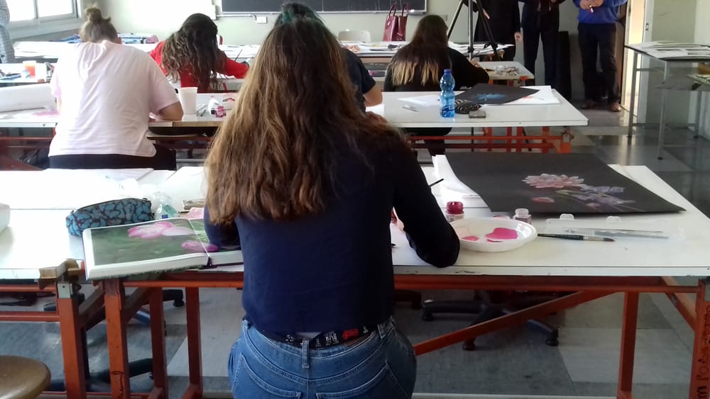 professore-della-ciceri-lancia-la-proposta:-2-giorni-al-mese-a-casa-per-le-studentesse-con-mestruazioni