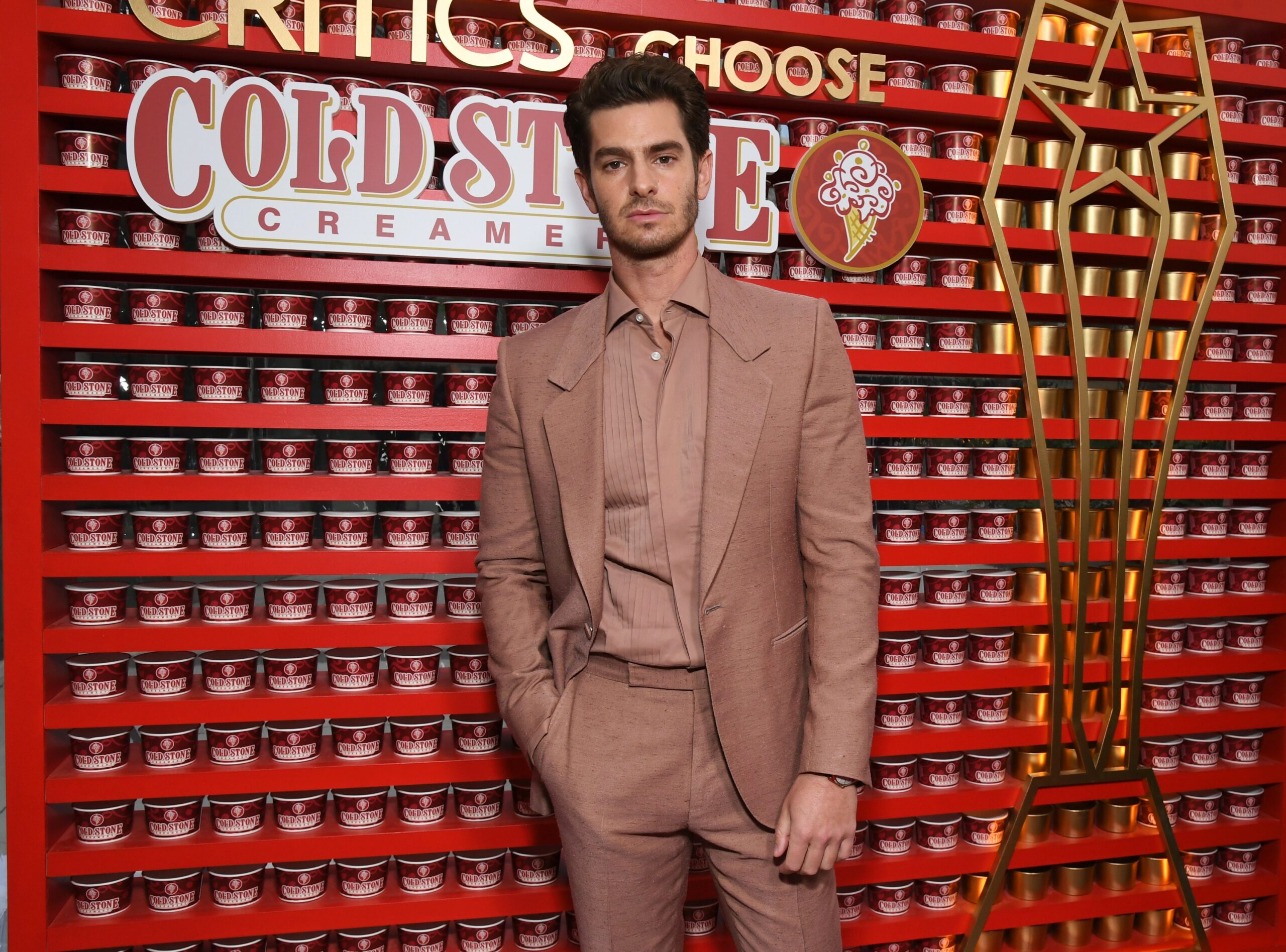 the-2023-critics’-choice-awards-was-chock-full-of-stone-cold-(and-coldstone) menswear