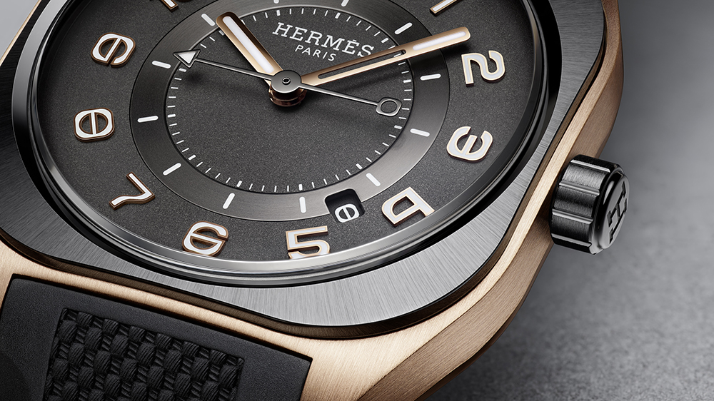hermes-unveils-a-sophisticated-new-two-tone-h08-watch-in-rose-gold-and-titanium