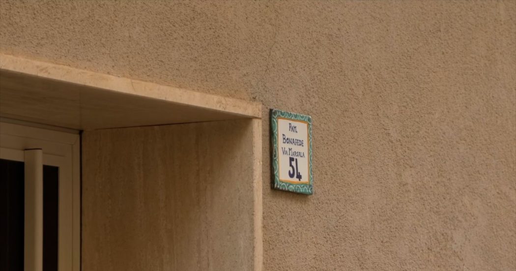 matteo-messina-denaro,-sequestrata-la-casa-della-madre-di-andrea-bonafede:-le-prime-immagini-–-il-fatto-quotidiano
