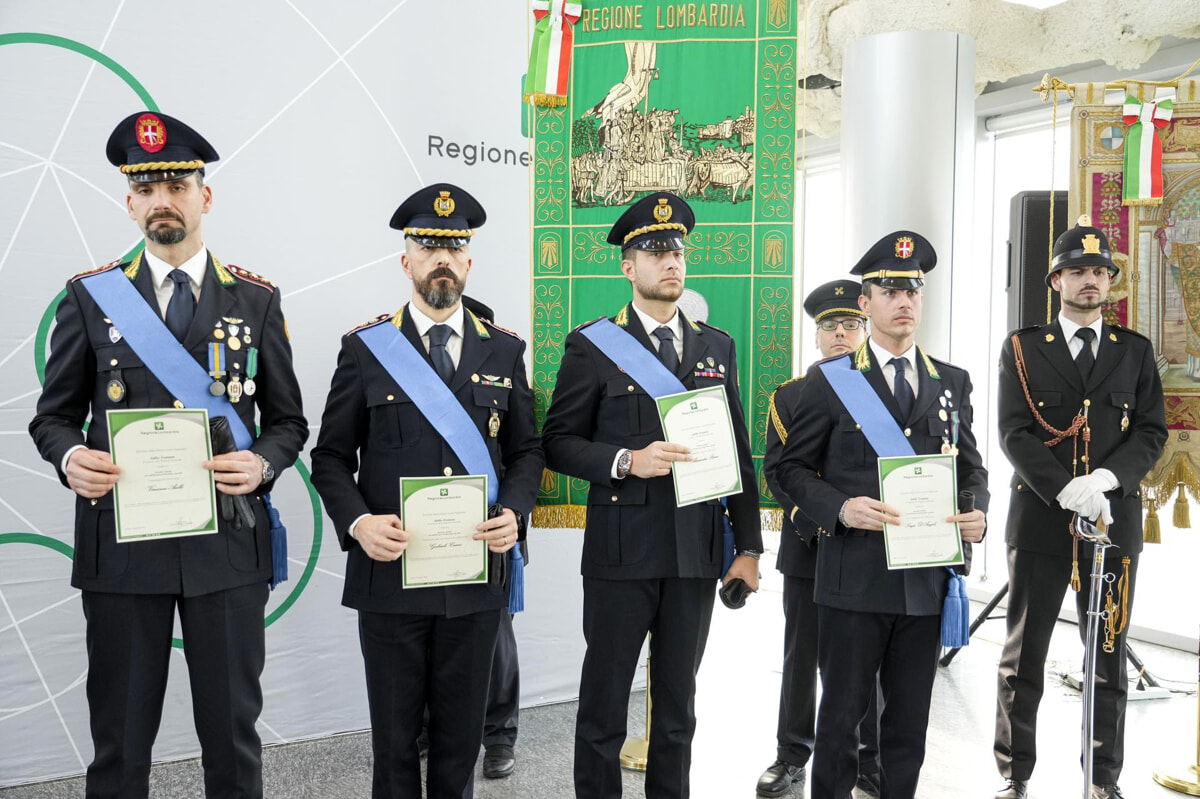 il-comandante-della-polizia-locale-di-como-vincenzo-aiello-premiato-da-regione-lombardia