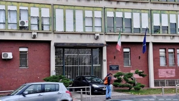 milano,-incendio-in-una-cella-del-beccaria,-brucia-un-materasso:-quattro-agenti-intossicati.-sindacati:-“episodio-di-natale-non-isolato”