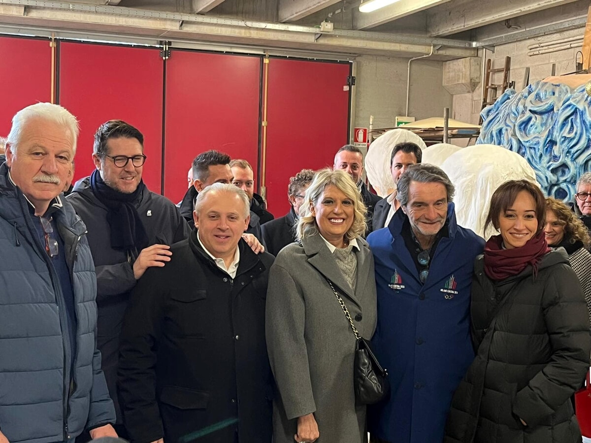 regionali,-fontana-a-cantu-parla-agli-indecisi:-“le-altre-proposte-incompatibili-con-l'efficienza-lombarda”
