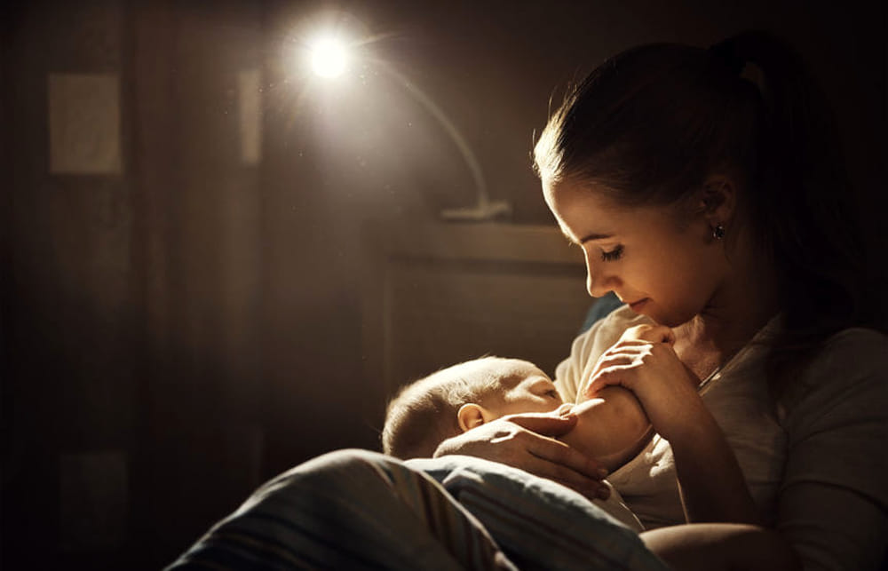 neonato-morto-soffocato-nel-letto-dalla-madre:-le-regole-sul-co-sleeping