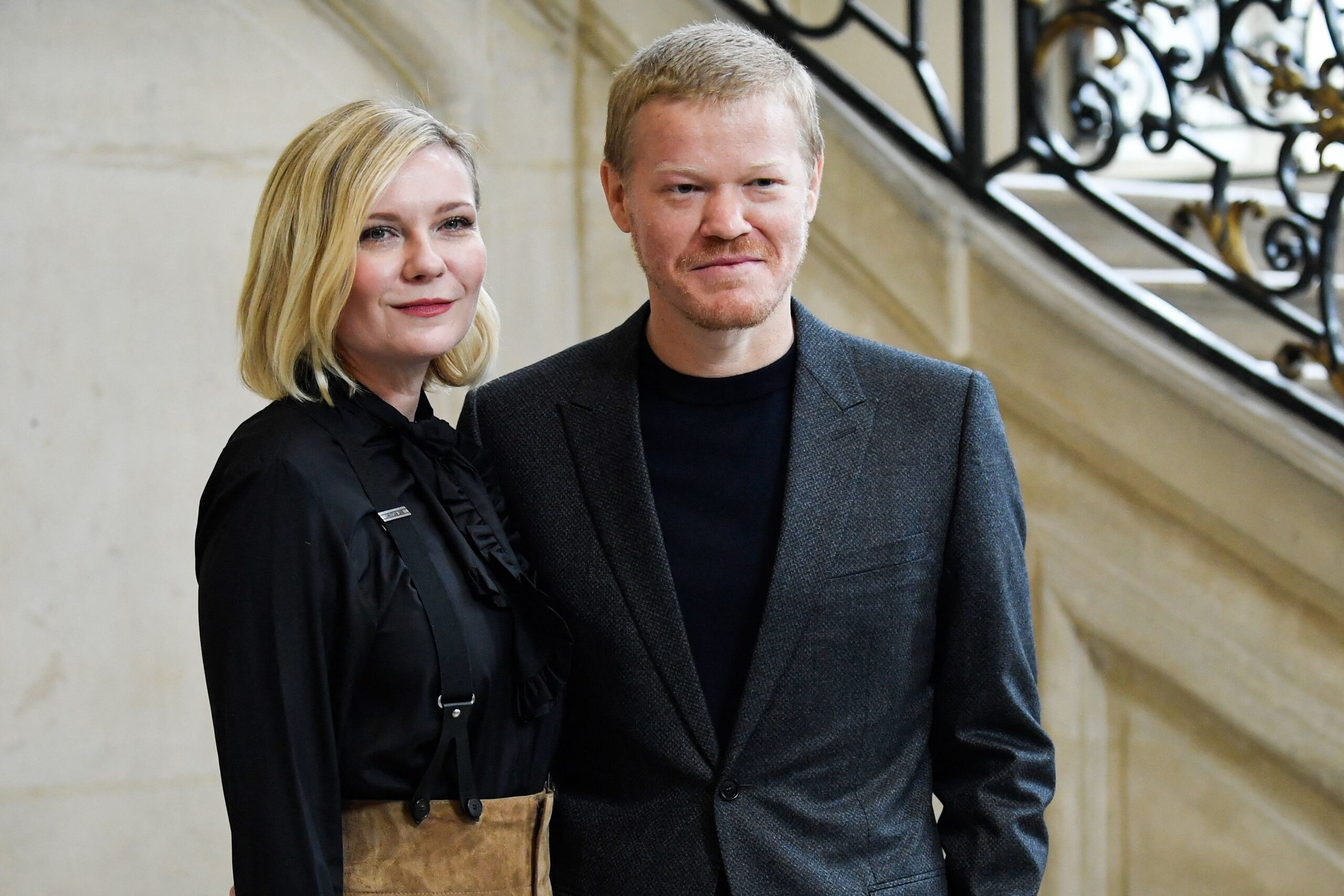 welcome-to-paris-fashion-week,-jesse-plemons!