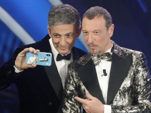 sanremo-2023,-amadeus-svela-la-scenografia-a-'viva-rai-2'