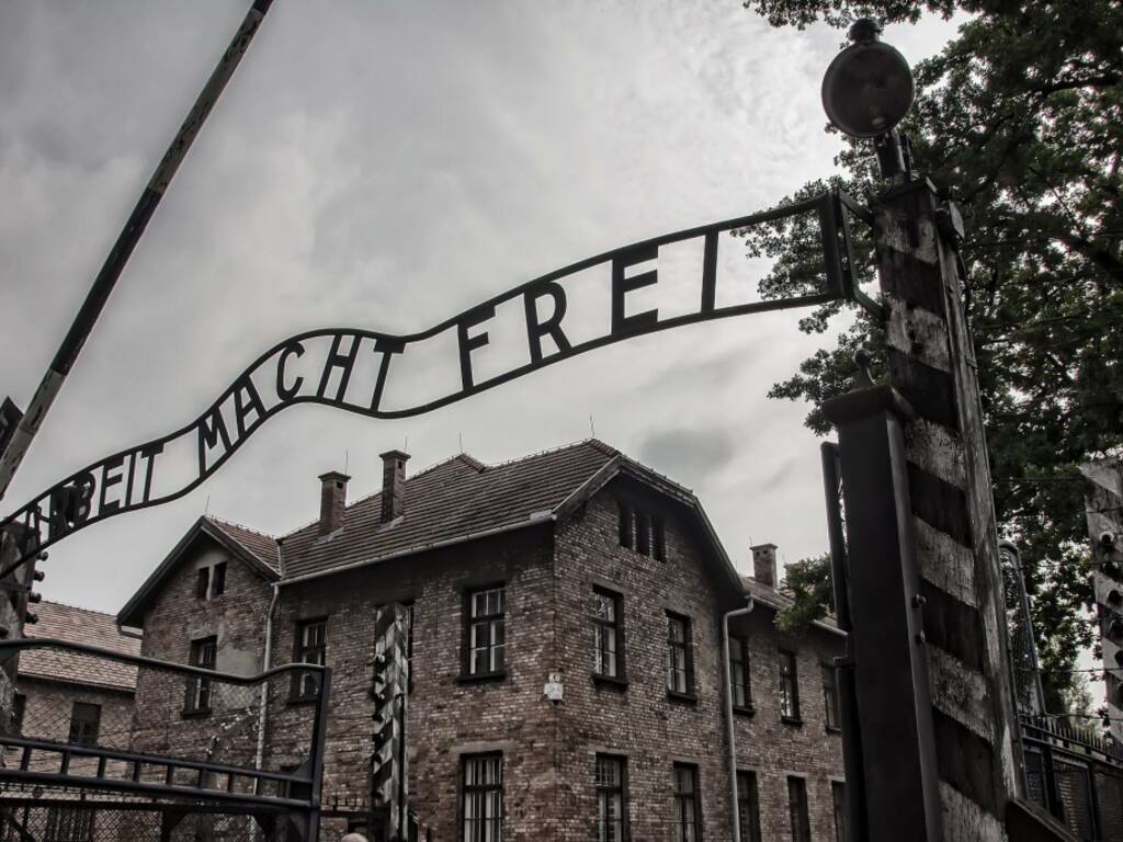 giornata-della-memoria,-domani-cerimonia-a-palazzo-cernezzi-e-medaglie-d'onore-per-i-deportati-–-ciaocomo