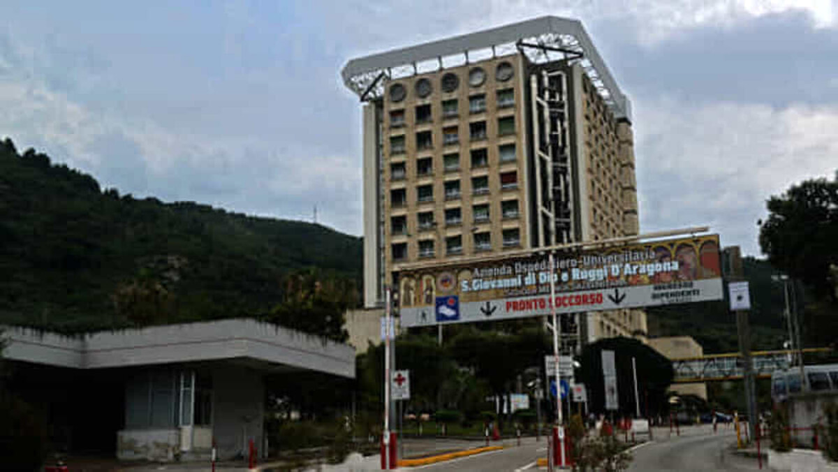 va-in-ospedale-per-un-dolore-alla-spalla-e-muore-mentre-esegue-la-tac