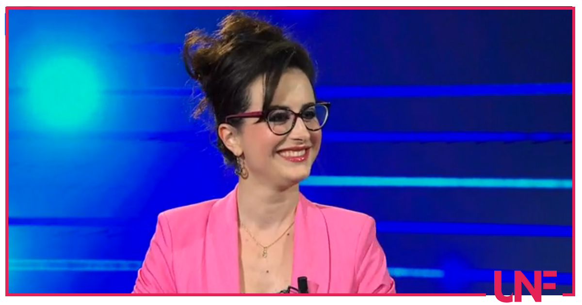 tali-e-quali:-la-figlia-di-massimo-boldi-in-gara-a-sorpresa,-marta-imita-katy-perry