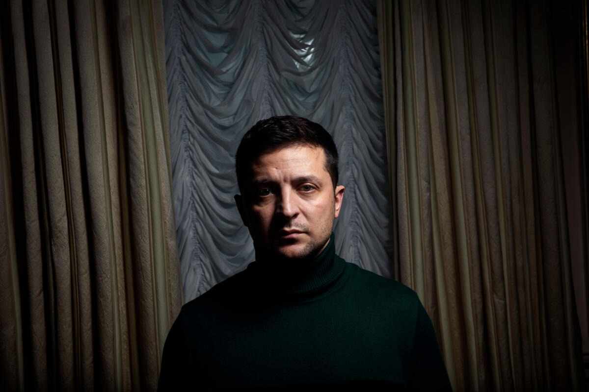 zelensky-vuole-che-a-sanremo-tutto-si-fermi-per-ascoltare-cosa-deve-dirci
