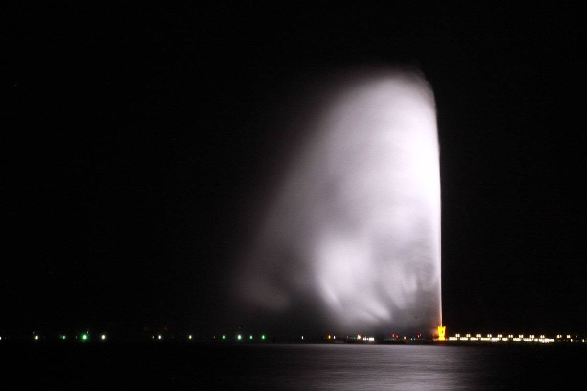 la-fontana-piu-alta-del-mondo-e-in-mezzo-al-mare,-ecco-dove-si-trova