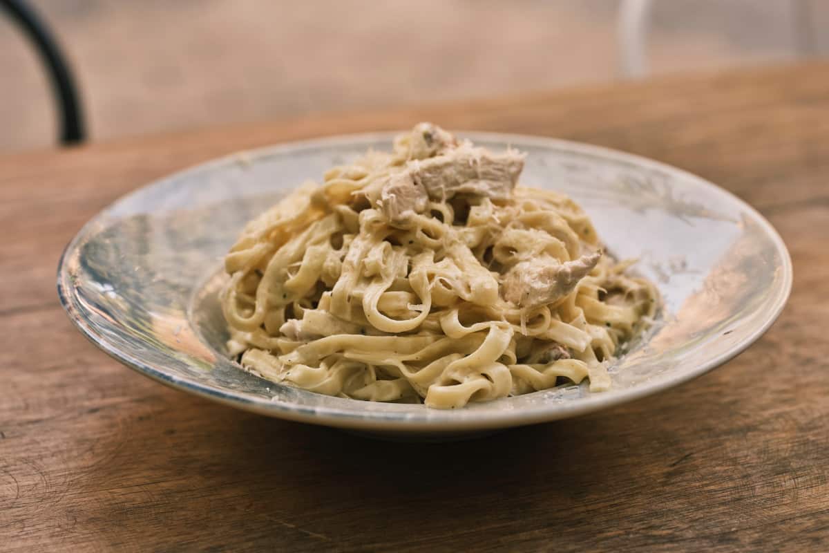 a-roma-si-celebrano-le-fettuccine-alfredo-con-un-evento-benefico