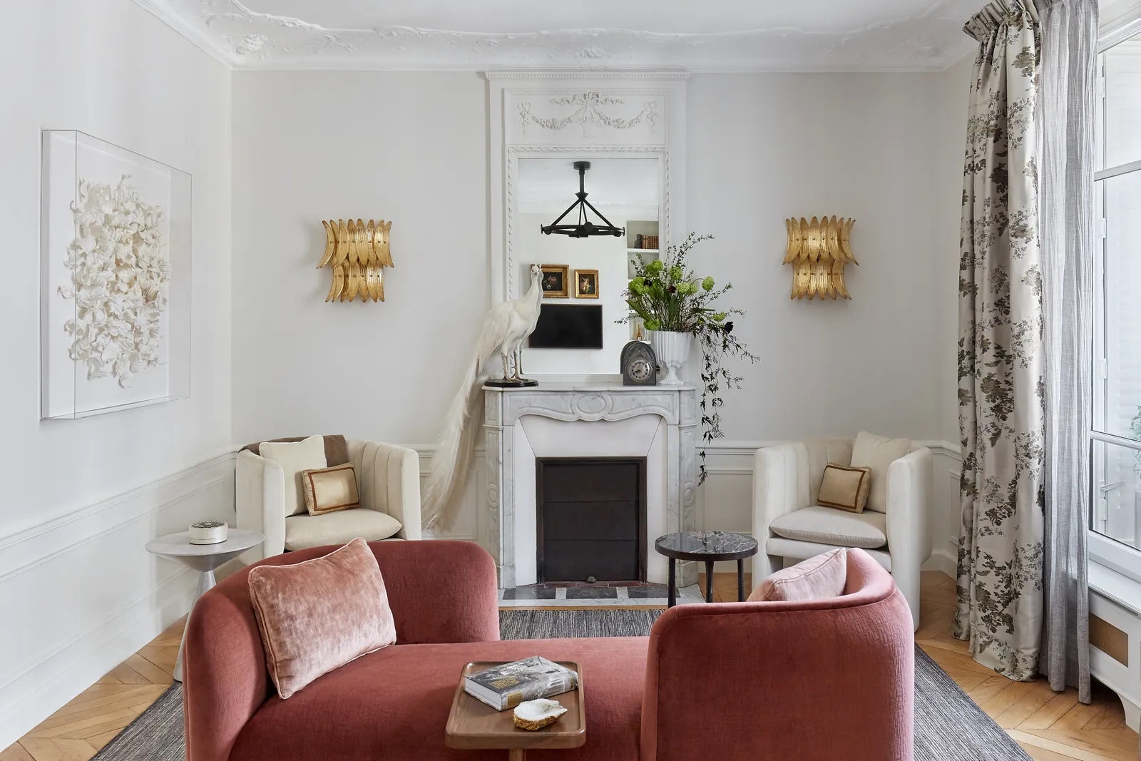 piccoli-spazi,-raffinatezza-francese-e-tonalita-terra-in-questo-incantevole-pied-a-terre-parigino