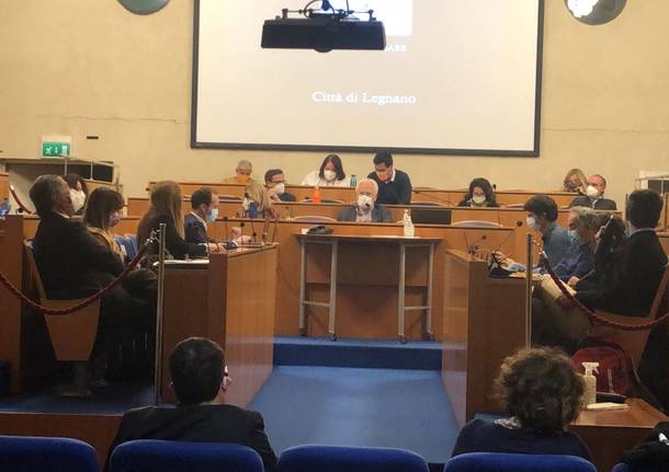 “il-nuovo-regolamento-del-consiglio-comunale-a-legnano-mette-il-bavaglio-ai-gruppi-di-minoranza”-–-legnanonews