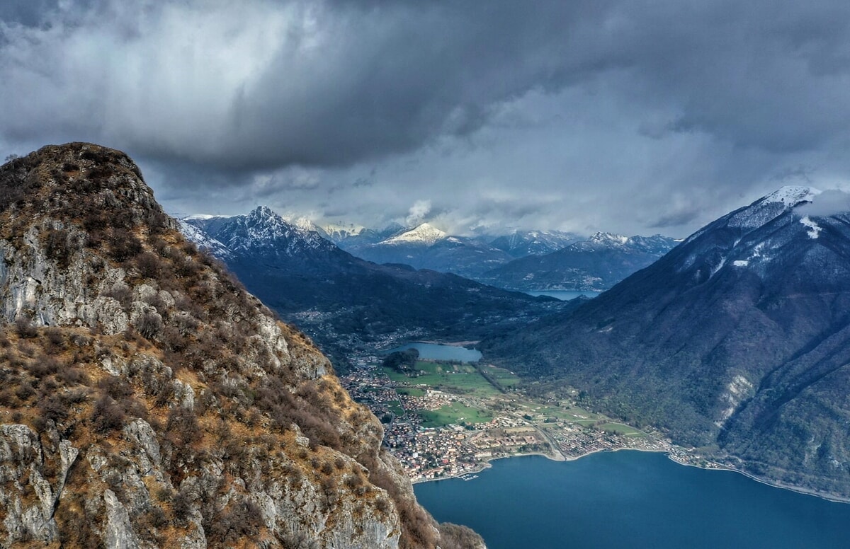 la-riserva-naturale-del-lago-di-piano,-una-perla-tra-il-lario-e-il-ceresio
