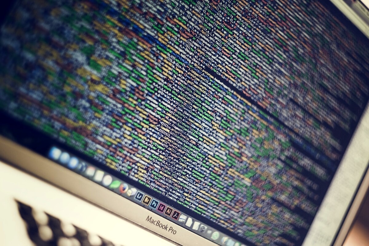 massiccio-attacco-hacker,-colpiti-migliaia-di-server-in-tutto-il-mondo