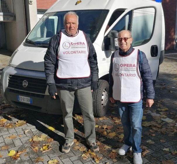 da-masterchef-a-banco-alimentare,-una-squadra-di-12-volontari-di-opera-cardinal-ferrari-per-trasformare-il-cibo-da-rifiuto-a-opportunita.