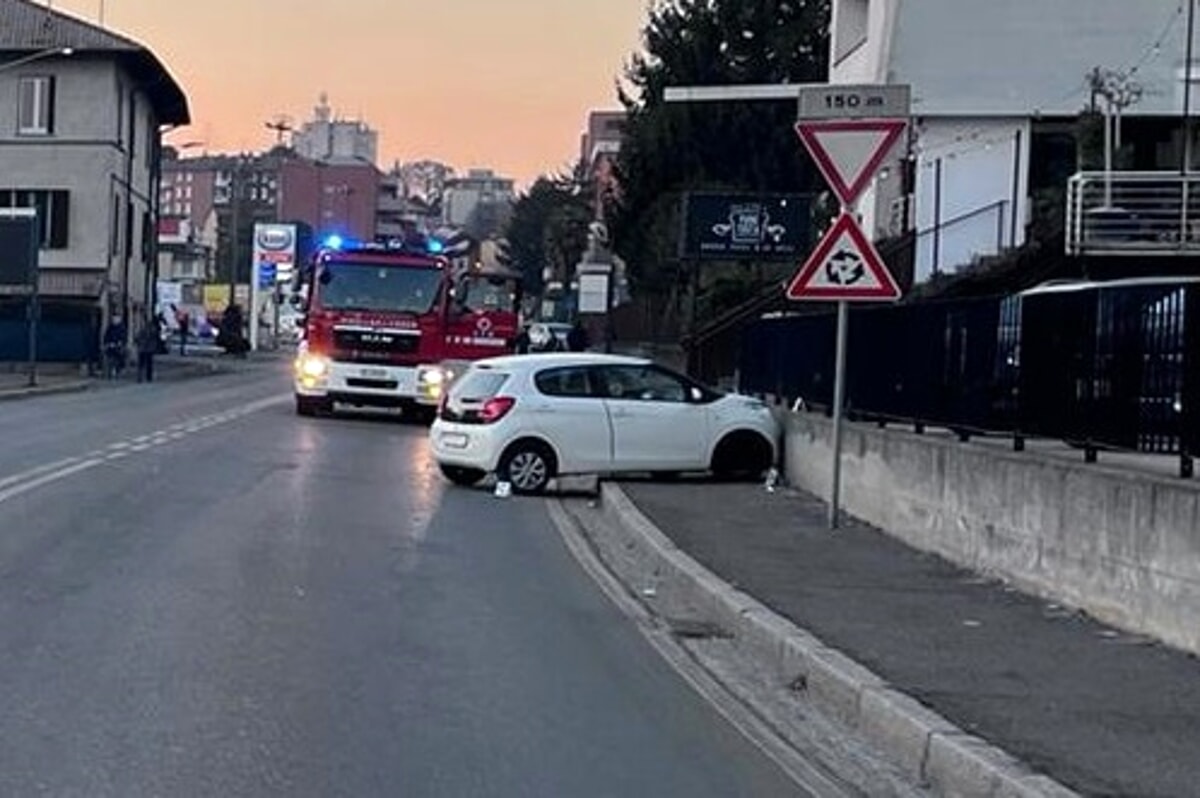auto-contro-un-muro-a-cantu:-e-morto-l'uomo-colpito-da-malore