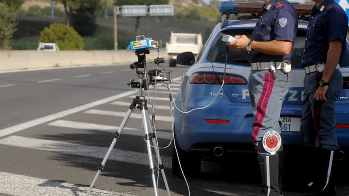 autovelox-sulle-strade-in-lombardia:-il-calendario-fino-al-12-febbraio