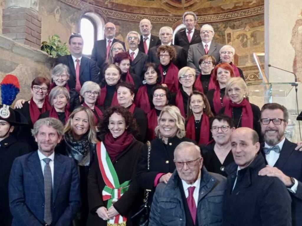 santa-apollonia-a-cantu-tra-bancarelle-e-civiche-benemerenze:-ecco-chi-sono-i-premiati-dal-comune-–-ciaocomo
