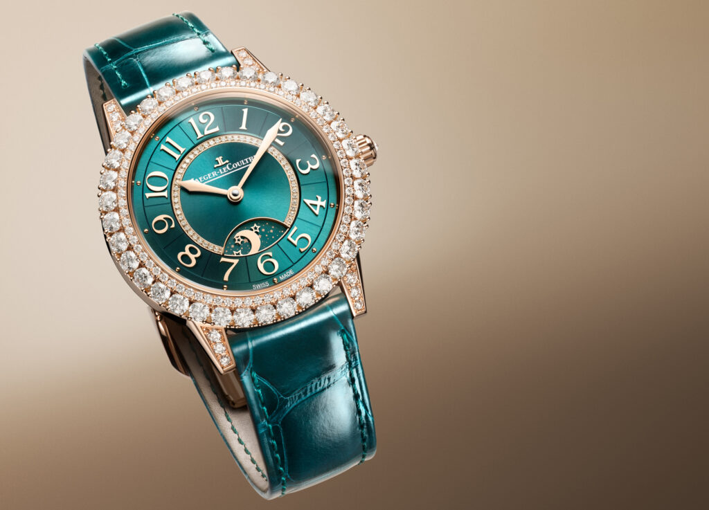 jaeger-lecoultre-creates-diamond-adorned-rendez-vous-dazzling-night-&-day-in-emerald-green