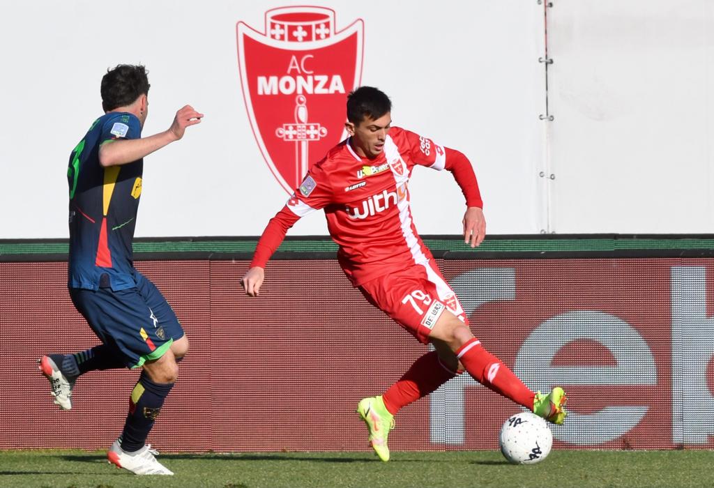 ex-monza:-carboni-e-molina-subito-protagonisti-in-serie-b,-siatounis-invece-fa-panchina-anche-in-serie-c