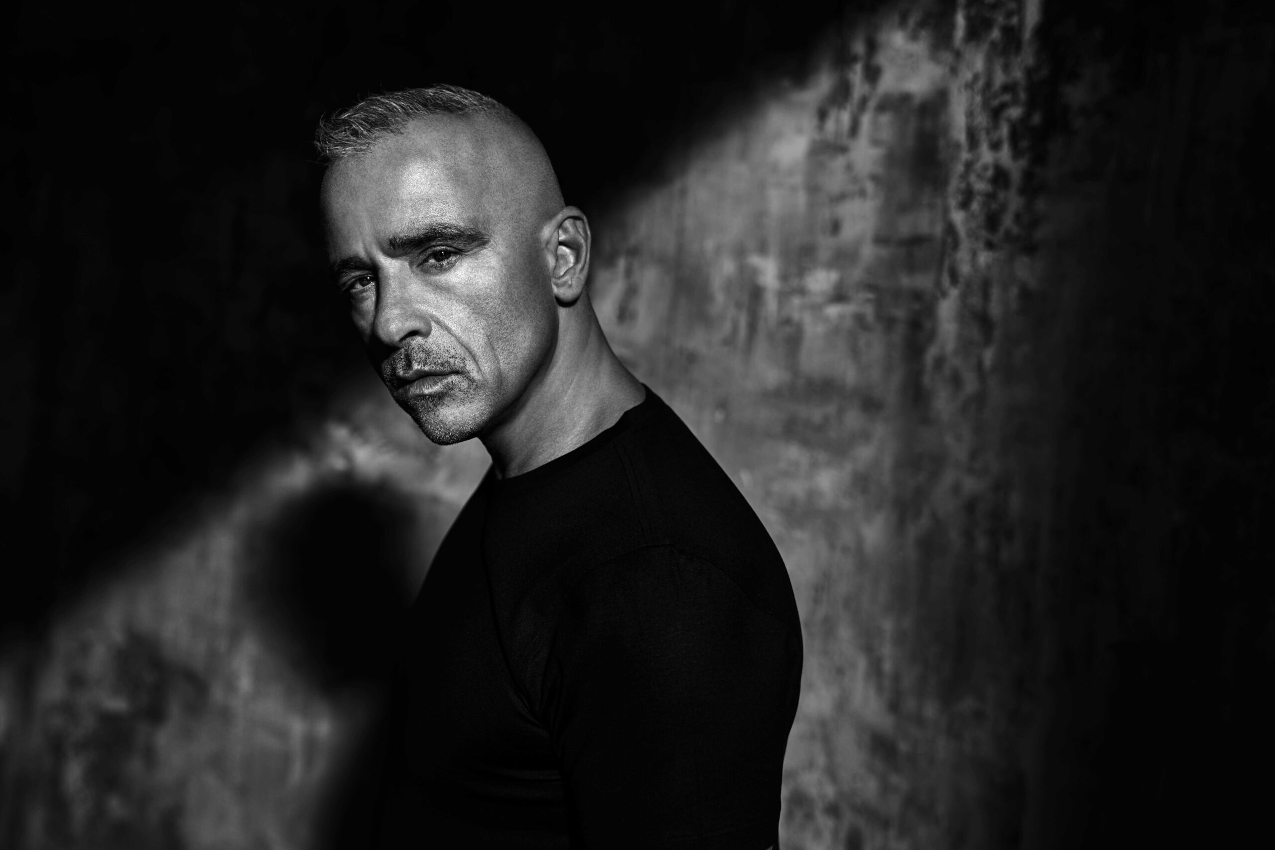 sanremo-2023,-scaletta-e-duetti-della-quarta-serata:-ariete-e-sangiovanni-i-primi-a-salire-sul-palco,-ultimo-insieme-a-eros-ramazzotti