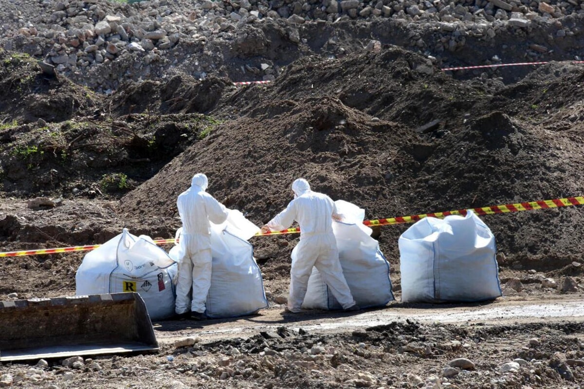 morta-di-tumore-perche-abbracciava il-padre-con-la-tuta-contaminata:-maxi-risarcimento