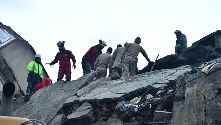 terremoto-in-turchia,-shuoa-ibrahim-e-la-figlia-17enne-morte-sotto-le-macerie-di-antiochia:-erano-partite-da-busto-arsizio-per-una-festa-di-famiglia