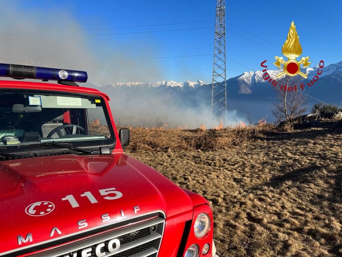 incendio-a-montemezzo:-bruciati-1,5-ettari-di-vegetazione