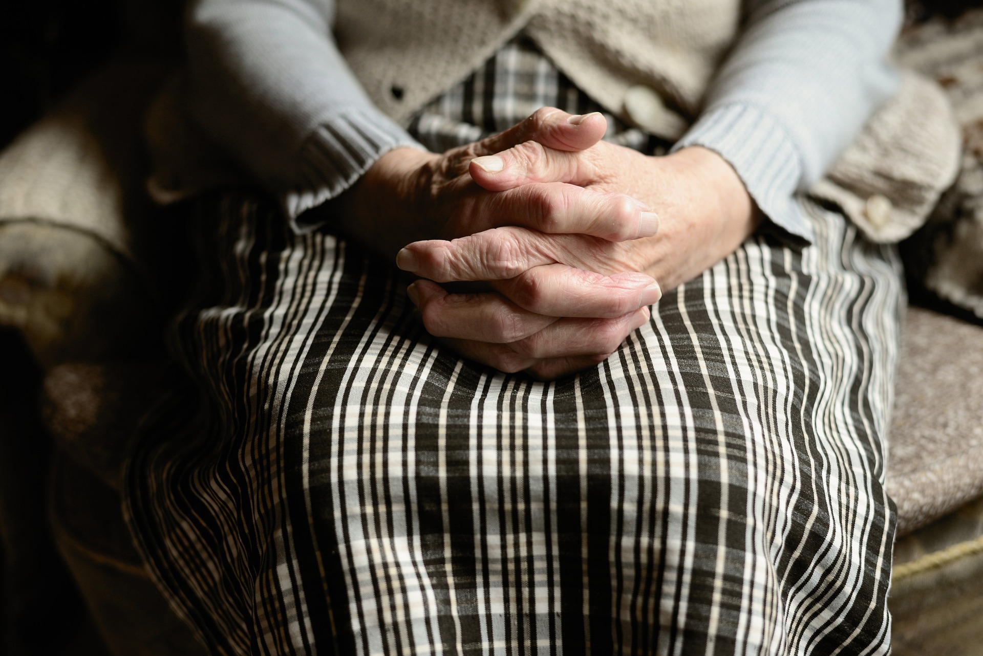 maltrattamento-di-anziani:-ai-domiciari-operatori-socio-sanitari-e-infermieri
