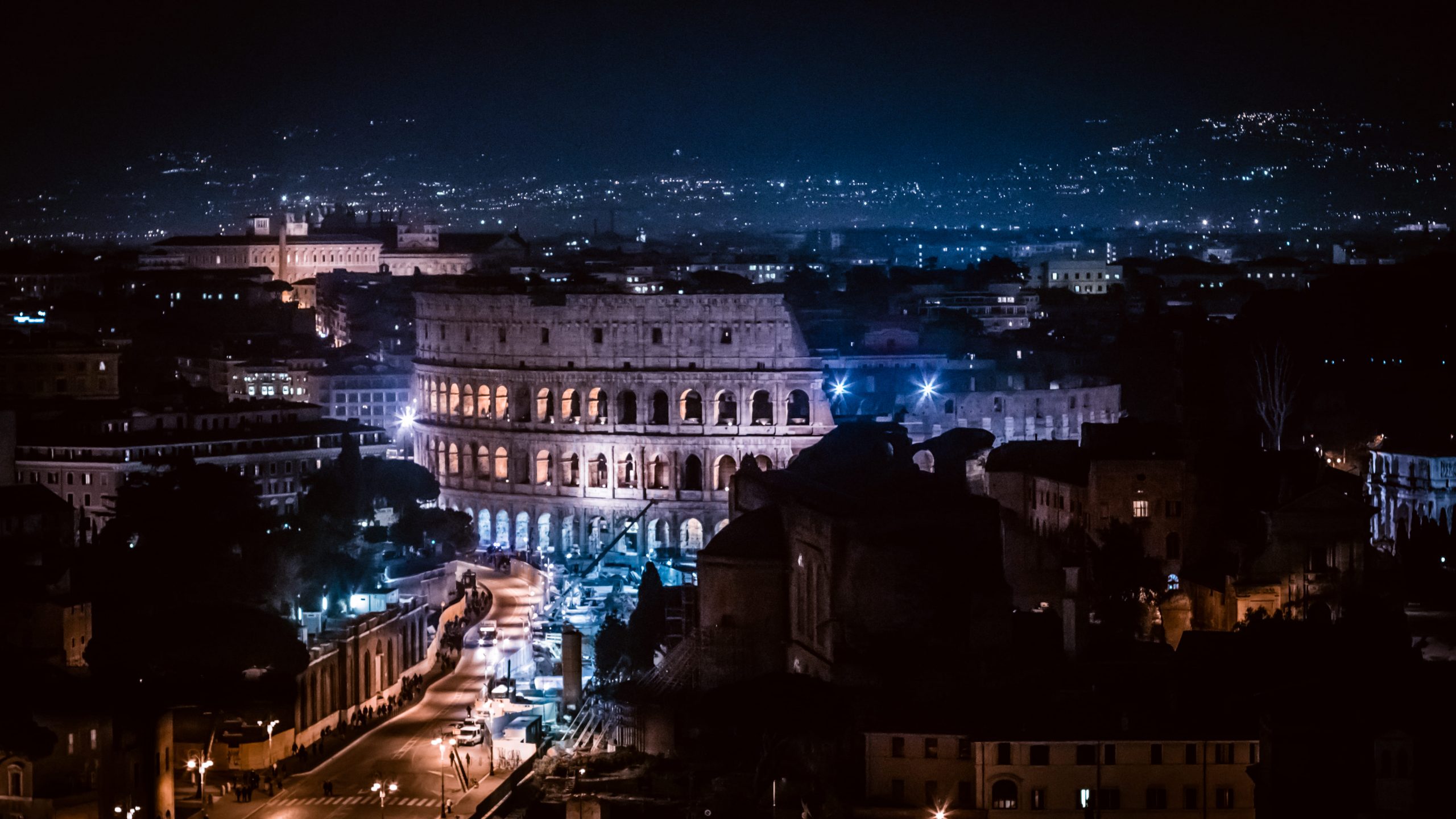 ufo-avvistati-a-roma?-ecco-cosa-sono-gli-strani-oggetti-luminosi-apparsi-in-cielo
