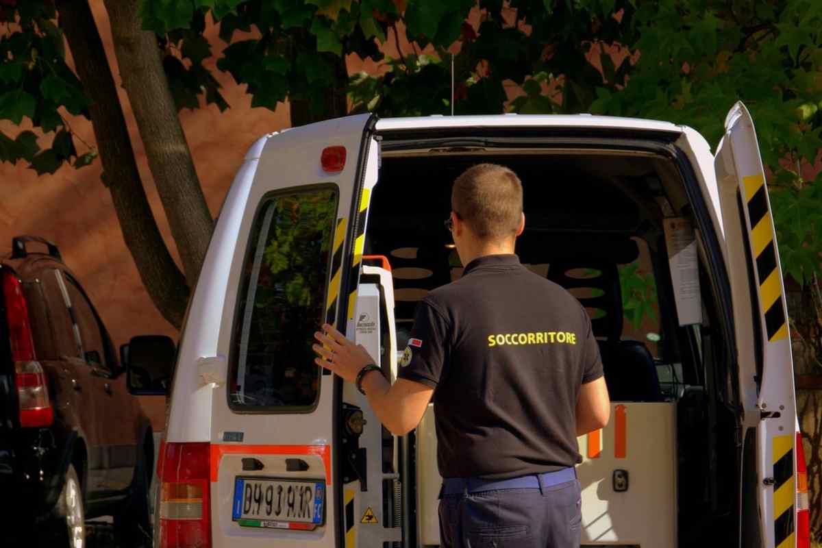 uomo-si-accascia-in-strada-e-muore:-il-figlio-lancia-l’allarme