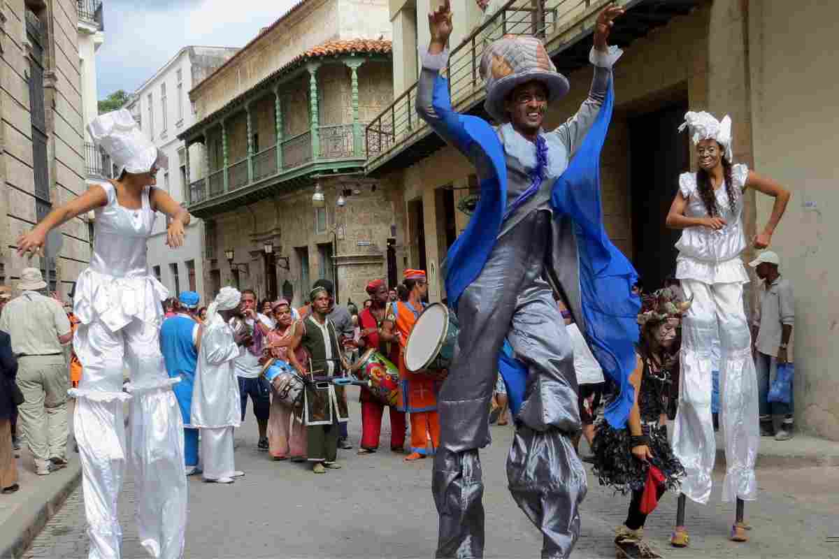 le-10-destinazioni-piu-belle-per-il-carnevale-in-italia