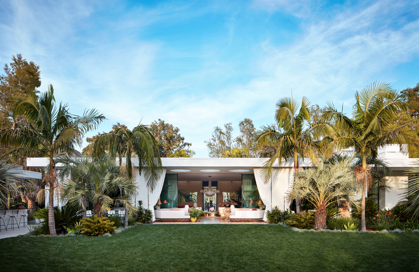 una-villa-in-california-in-stile-mid-century-dall’esuberanza-giocosa-e-tropicale