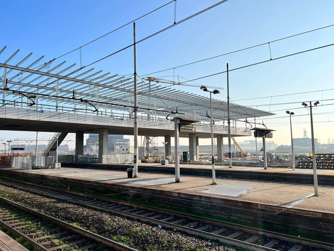 sesto,-nuova-stazione-a-ponte:-ad-inizio-marzo-la-demolizione-dell’ultimo-edificio-della-vecchia-struttura-|-sesto-notizie