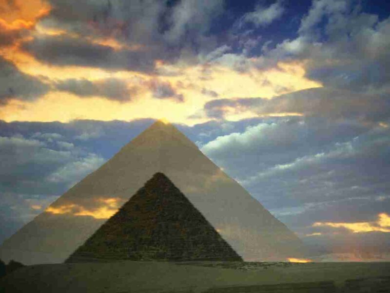 la-piramide-nera-nasconde-un-incredibile-segreto,-ecco-dove-potrete-ammirarla