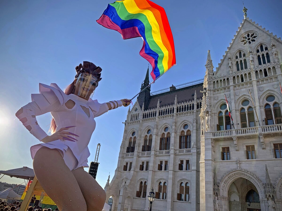 l'ue-fa-ricorso-contro-l'ungheria-per-la-legge-anti-gay,-l'italia-non-c'e